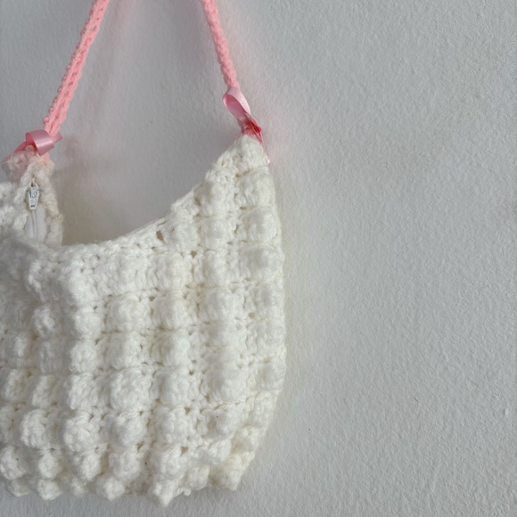crochet coquette shoulder bag 🎀 - Picture 3 of 6